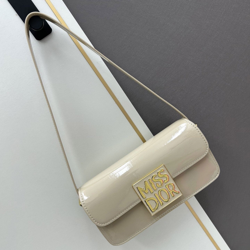 D*or top handle bags